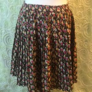 Vintage 90s espirit pleated skirt
